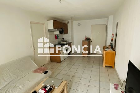 Vue n°2 Appartement 2 pièces à vendre - Marseille 3ᵉ (13003) 99 000 €