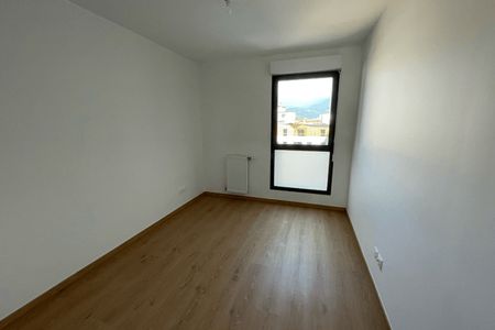 Vue n°2 Appartement 4 pièces T4 F4 à louer - Grenoble (38000)