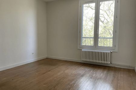 Vue n°2 Appartement 4 pièces T4 F4 à louer - Carcassonne (11000)