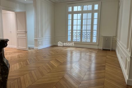Appartement a louer paris-17e-arrondissement - 3 pièce(s) - 103.47 m2 - Surfyn