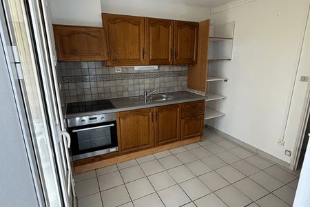 Vue n°3 Appartement 3 pièces T3 F3 à louer - Avignon (84000)