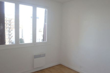 Vue n°3 Appartement 4 pièces T4 F4 à louer - Tarbes (65000)