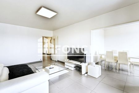 Vue n°3 Appartement 4 pièces à vendre - Bourg-lès-valence (26500) 172 000 €
