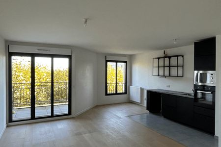 Vue n°2 Appartement 3 pièces T3 F3 à louer - Saint Maur Des Fosses (94100)