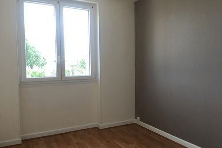 Vue n°3 Appartement 4 pièces T4 F4 à louer - Dijon (21000)