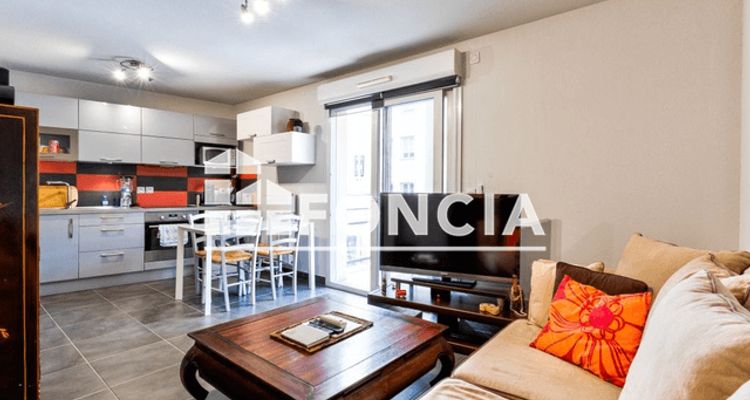 Vue n°1 Appartement 2 pièces à vendre - NICE (06100) - 40 m²