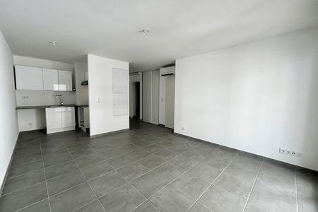 appartement 3 pièces à louer LE CANNET 06110 61.1 m²