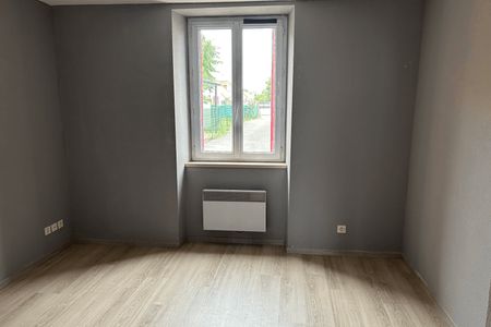 Vue n°3 Appartement 3 pièces T3 F3 à louer - La Suze Sur Sarthe (72210)