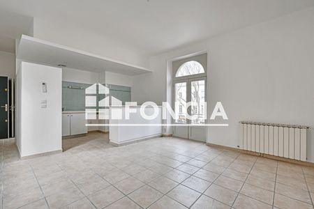 Vue n°2 Appartement 3 pièces à vendre - NIMES (30000) - 68 m²