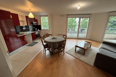 Vue n°3 Appartement meublé 4 pièces T4 F4 à louer - Saint Denis (93200)