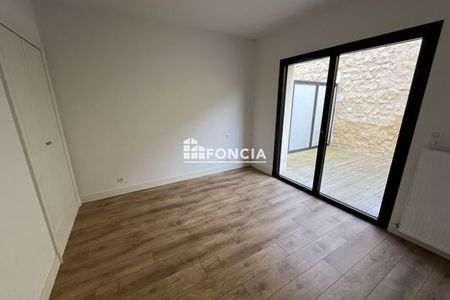 Vue n°3 Appartement 2 pièces T2 F2 à louer - Bordeaux (33000)