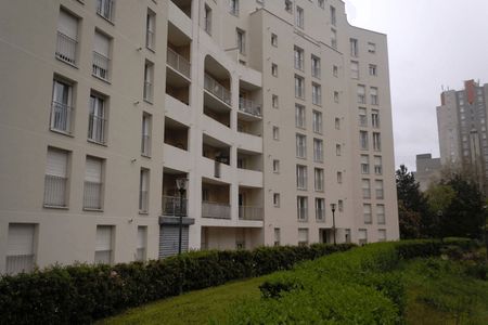 Vue n°2 Appartement 4 pièces T4 F4 à louer - Saint-etienne (42000)