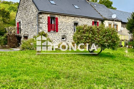 maison 6 pièces à vendre ST BONNET PRES ORCIVAL 63210 170 m²