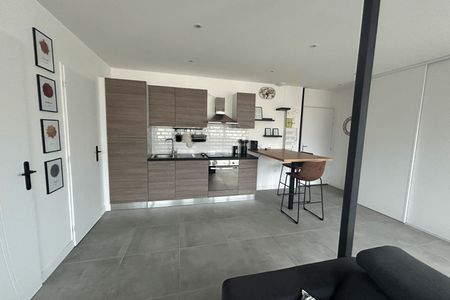 Vue n°2 Appartement meublé 2 pièces T2 F2 à louer - Saint Etienne (42000)