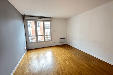 Vue n°2 Appartement 2 pièces T2 F2 à louer - Montrouge (92120)