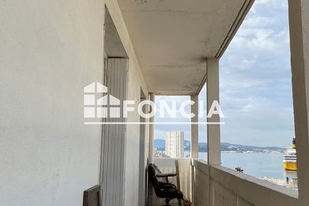 Vue n°2 Appartement 3 pièces T3 F3 à vendre - Toulon (83000)