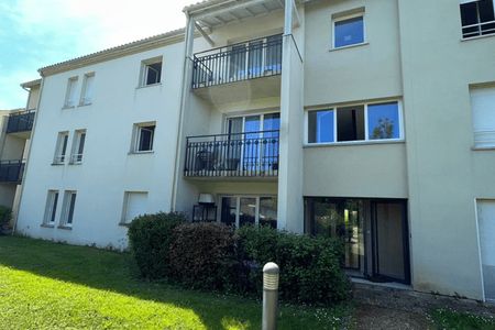 Vue n°3 Appartement 2 pièces T2 F2 à louer - Bergerac (24100)