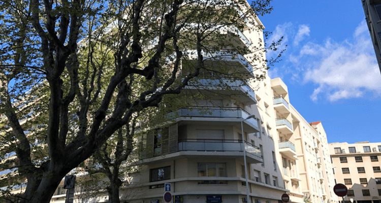 parking  à louer TOULON 83000