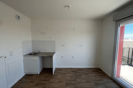 Vue n°3 Appartement 3 pièces T3 F3 à louer - Melun (77000)