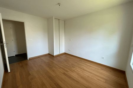 Vue n°3 Appartement 3 pièces T3 F3 à louer - Grenoble (38100)