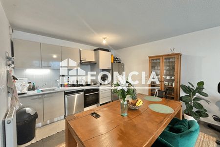 Vue n°2 Appartement 3 pièces T3 F3 à vendre - Bonneville (74130)