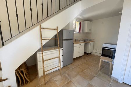 Vue n°3 Appartement meublé 2 pièces T2 F2 à louer - Toulon (83000)