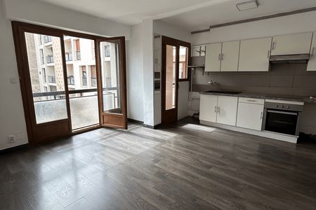 appartement 4 pièces à louer GARDANNE 13120 53.7 m²