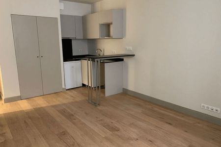 appartement 2 pièces à louer ANTIBES 06600 34.7 m²