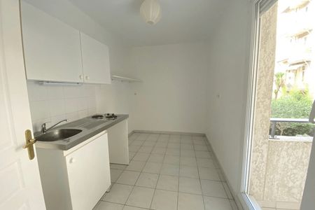 Vue n°2 Appartement 2 pièces T2 F2 à louer - Marseille 5ᵉ (13005)