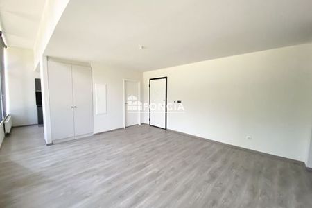 Vue n°2 Appartement 3 pièces T3 F3 à louer - Metz (57000)