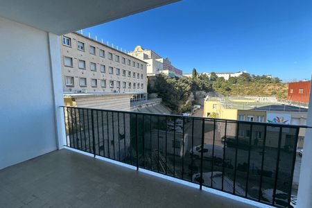 appartement 3 pièces à louer MARSEILLE 1ᵉʳ 13001 54.9 m²